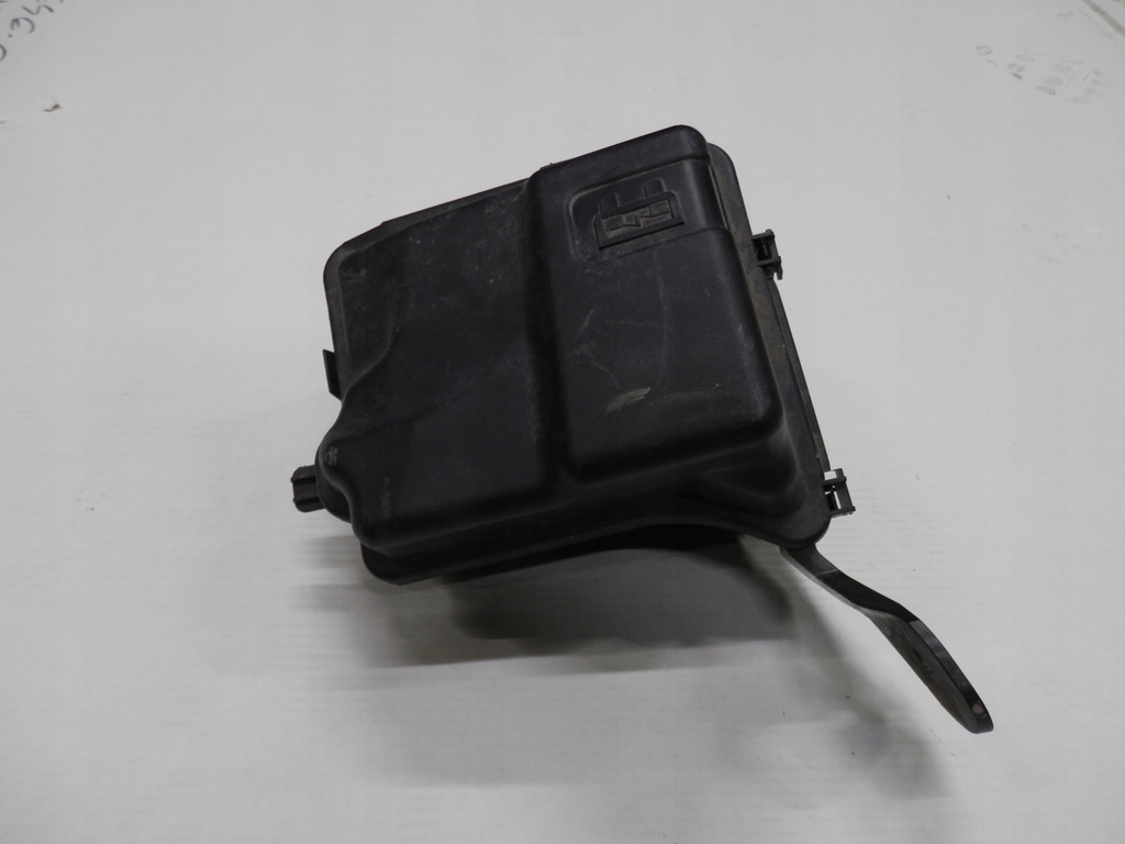 фото №1, Citroen ds3 корпус коробка предохранителей