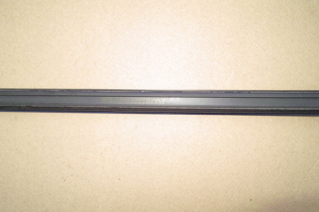 Volvo v70 2 xc70 2 ліва молдинг накладка дахова рейлінг 458 в Україні