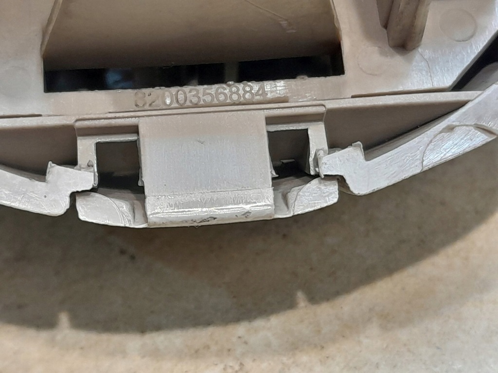 фото №7, Защита солнцезащитная renault оригинальный номер 820000096