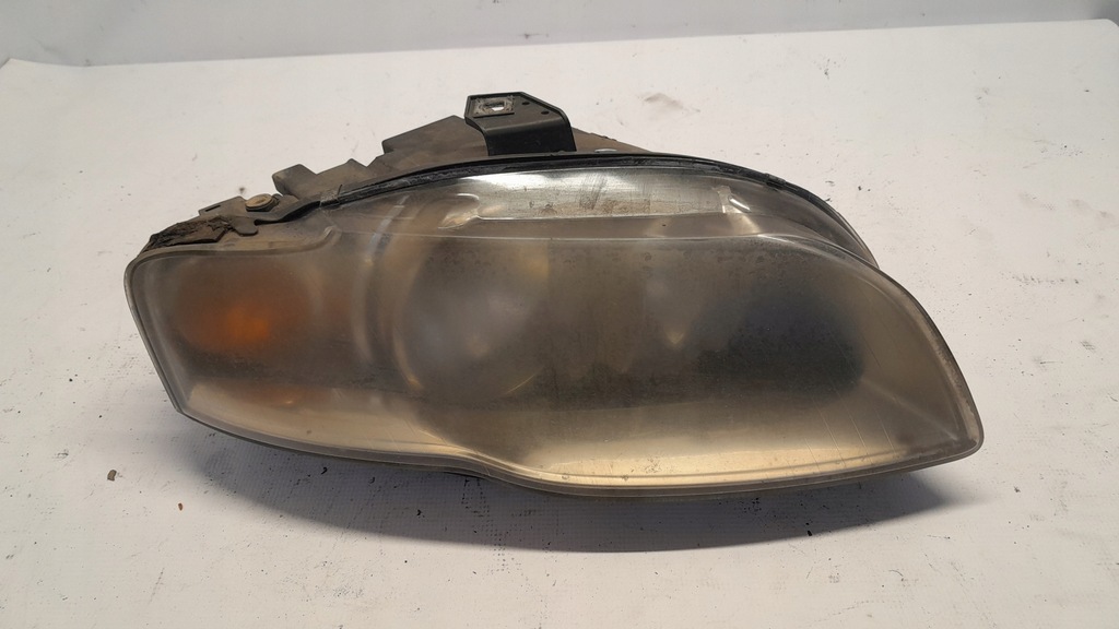 фото №1, Audi a4 b7 лампа правый перед передняя правая 1305236053