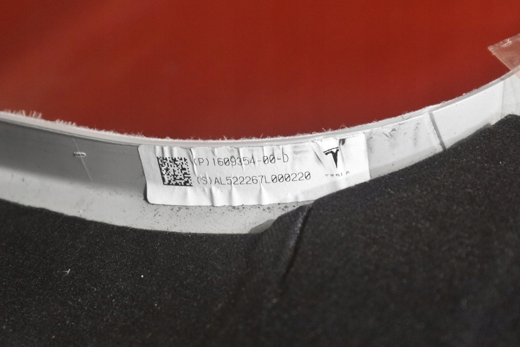 Стеля 1609352-00-d tesla model y 20- Зі Шроту