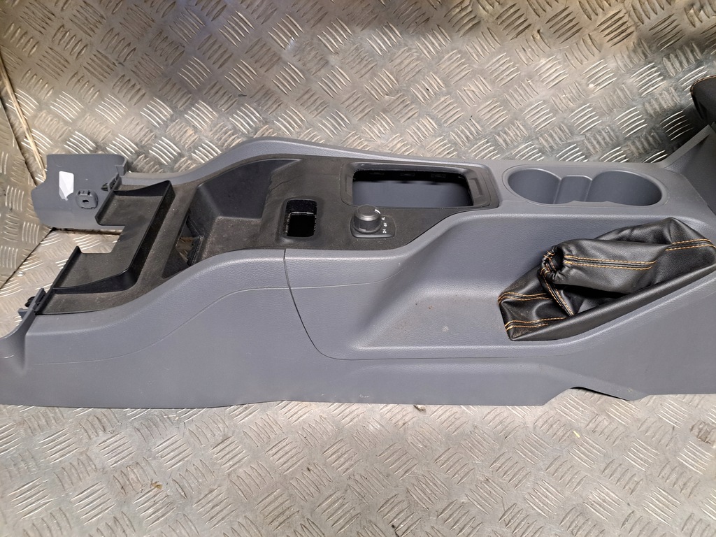 фото №9, Ford ranger 3 wildtrak підлокітник