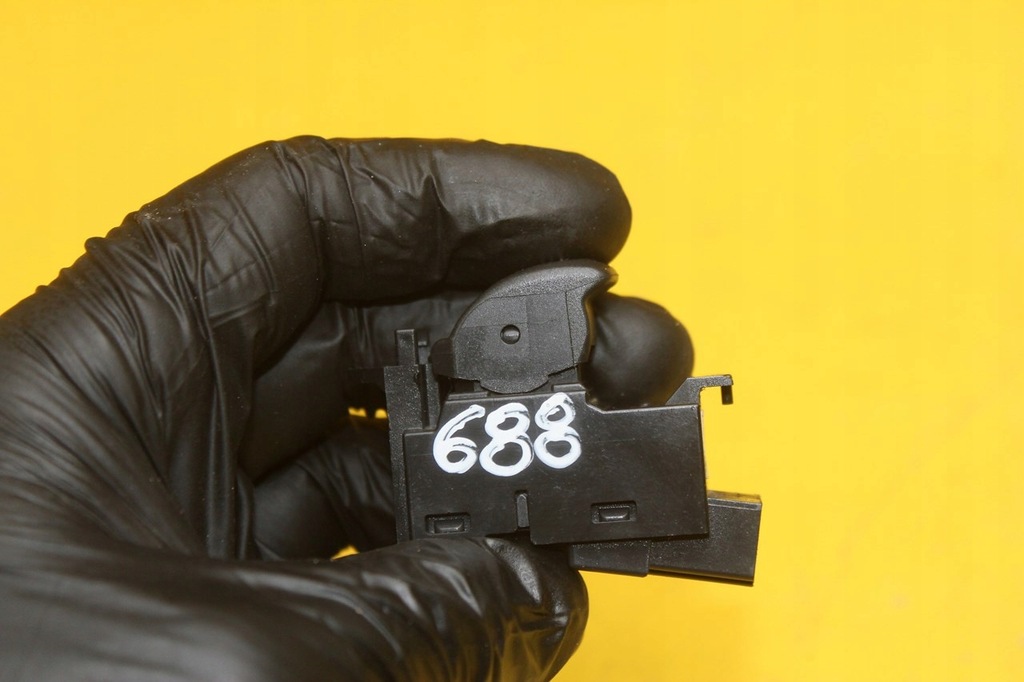 фото №7, Переключатель стекло volvo оригинальный номер 31272013