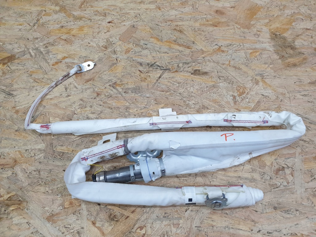 фото №1, Toyota yaris iv шторка безопасности правая