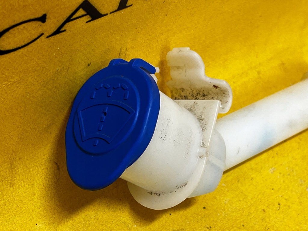 фото №2, Заливная горловина жидкость распылителя lr discovery v l550