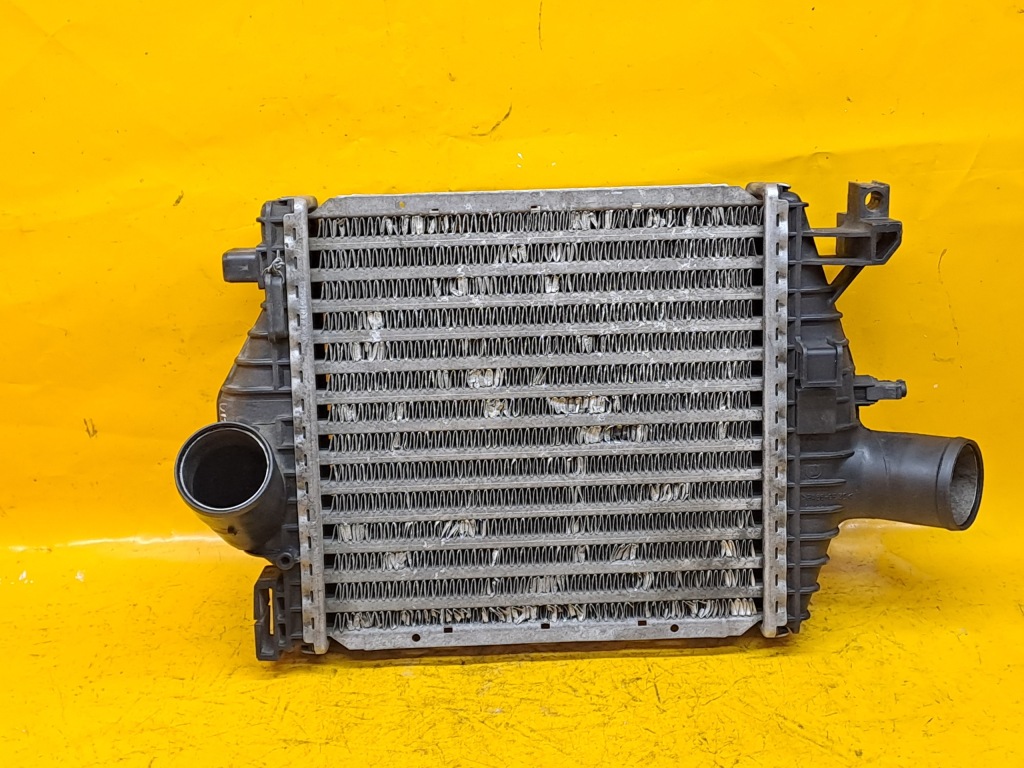 фото №1, Радіатор інтеркулер mercedes vito w638 2,2 cdi 6385012901 .
