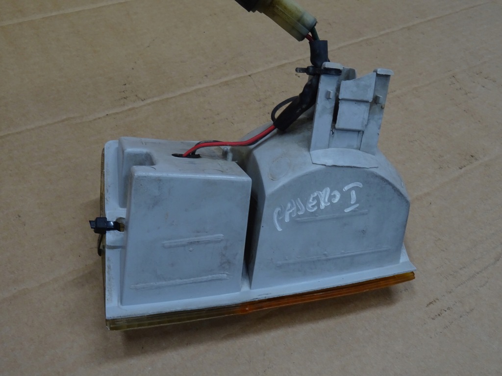 фото №9, Pajero i поворотник левый перед 89r