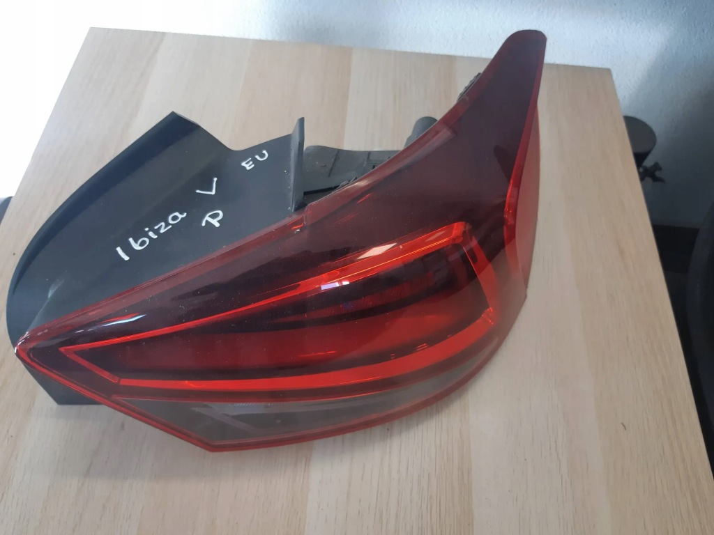 фото №1, Seat ibiza v 6f лампа led задня задня 5 двері права 6f0945208f