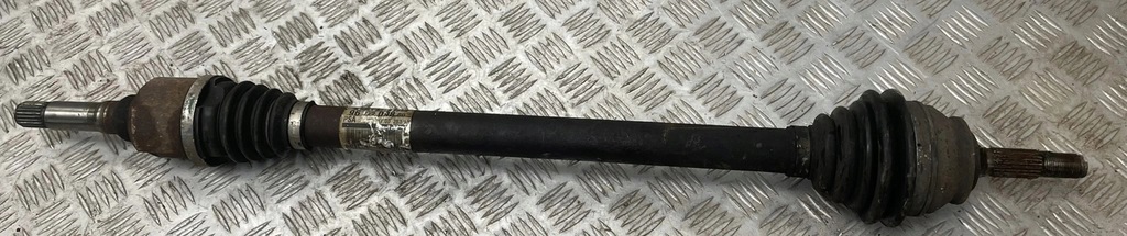 фото №1, Приводной вал правый перед передняя peugeot 2008 i 1 1.2 vti 9677209880