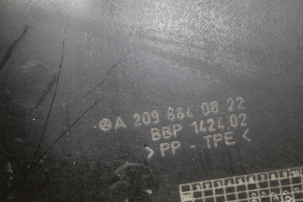 фото №8, Підкрилок правий перед mercedes w209 a2098840822