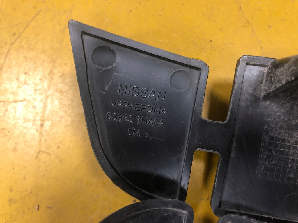 фото №6, Левая прокладка крыла задняя направляющая nissan leaf ze0