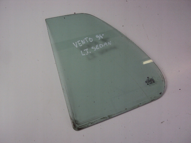 фото №1, Стекло дверь левый задняя vw vento 1994 rok