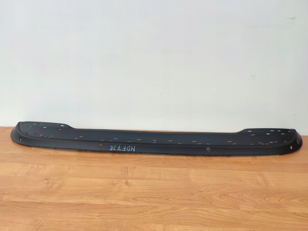 фото №1, Mercedes c-klasa w205 спойлер молдинг бампера задняя