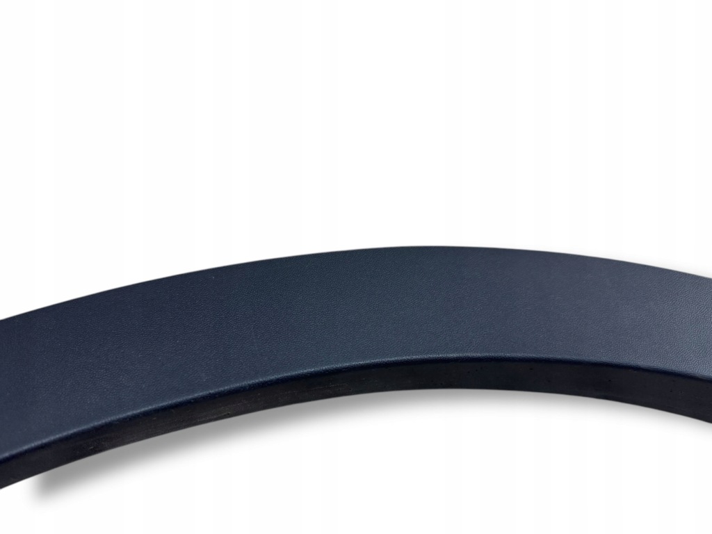 фото №7, Volkswagen id.4 2021 задняя сторона правая молдинг крыла заднего