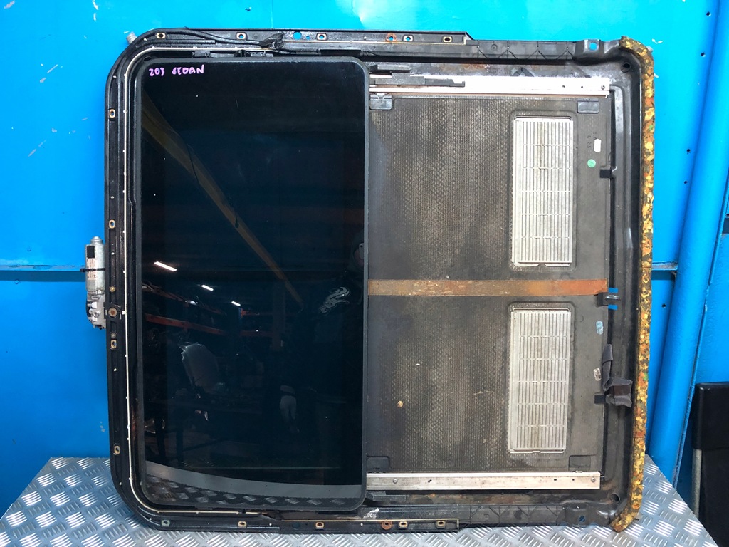 фото №1, Mercedes w203 дах люк kompletny