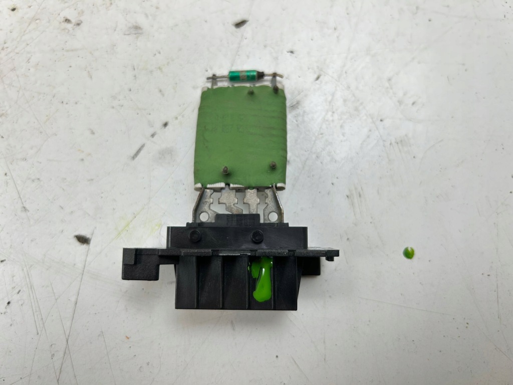 2008 citroen jumpy реле вентилятор в Україні