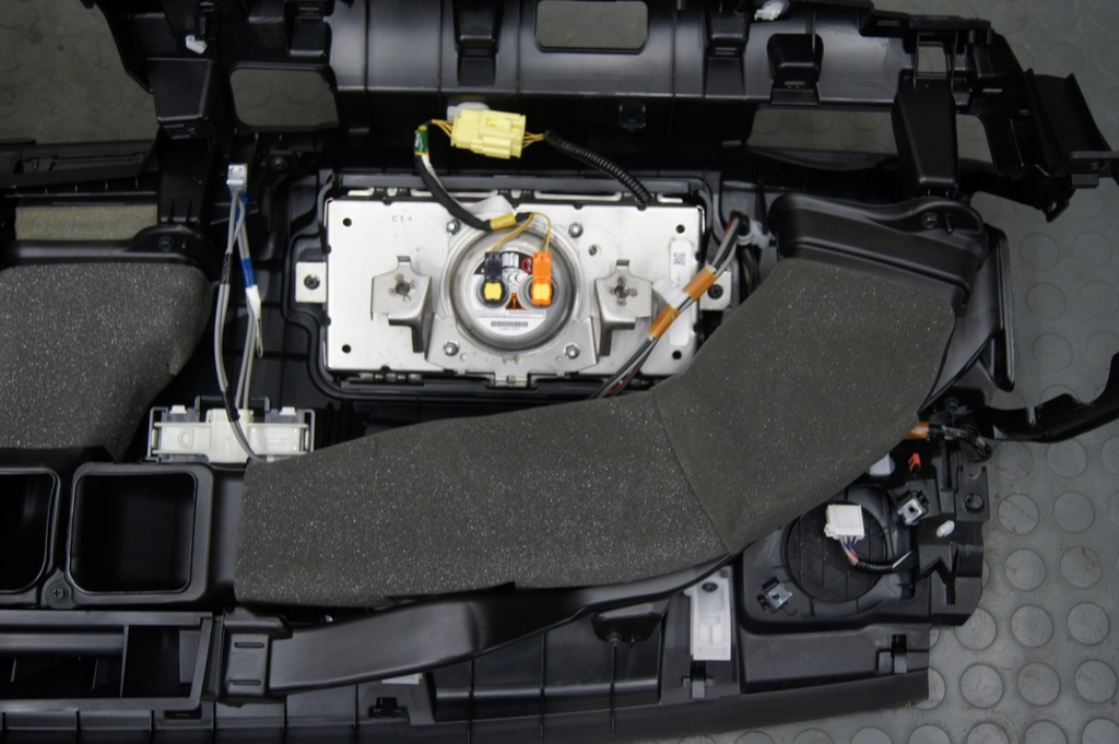 фото №12, Подушки безпеки консоль панель приладів подушка безпеки ремені toyota camry viii sedan usa