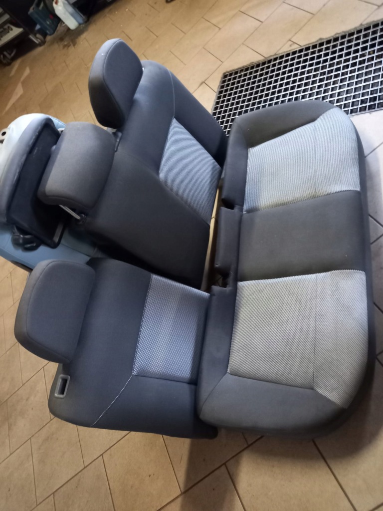 фото №10, Сиденья комплект задняя заднее сиденье, правый перед astra h hb 5d