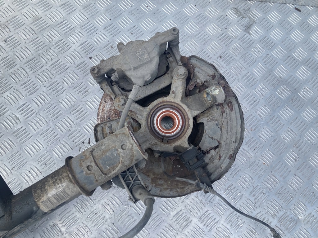 фото №3, Амортизационная стойка левый mercedes gla x156 2.2 cdi