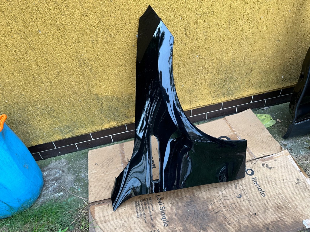 фото №1, Mercedes eqc 293 крила правий оригінальний