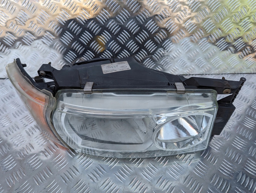 фото №2, Лампа передняя ксенон ксенон правая scania r