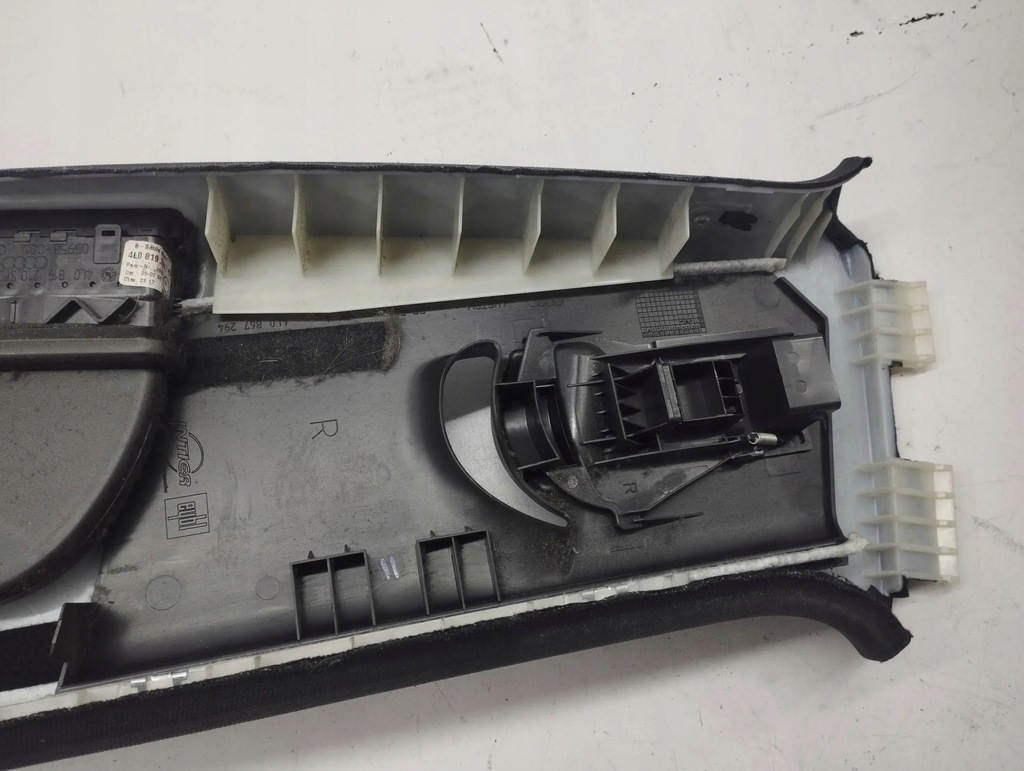 фото №8, Audi q7 4l 2006 права сторона захист верхній стійка / b