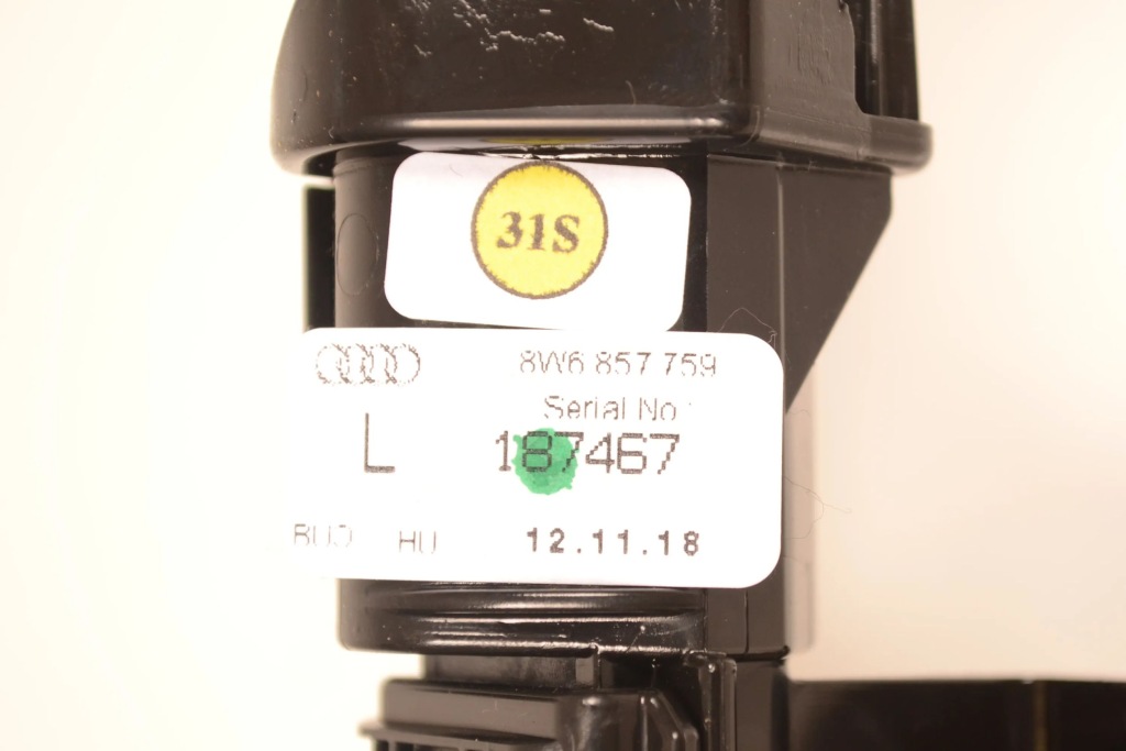 Audi a5 2019 перед сторона ліва моторчик регулювання ременів безпеки в Україні