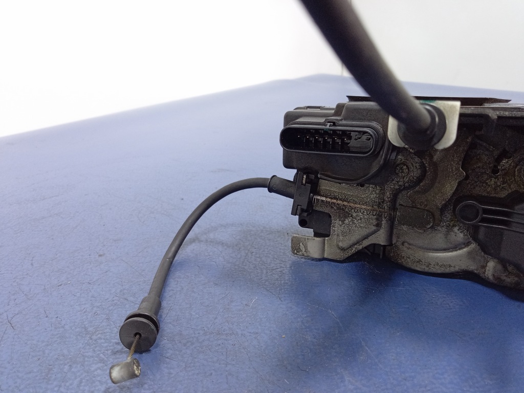 фото №3, Volvo s90 ii замок дверь задняя правый 8 pin 31462449