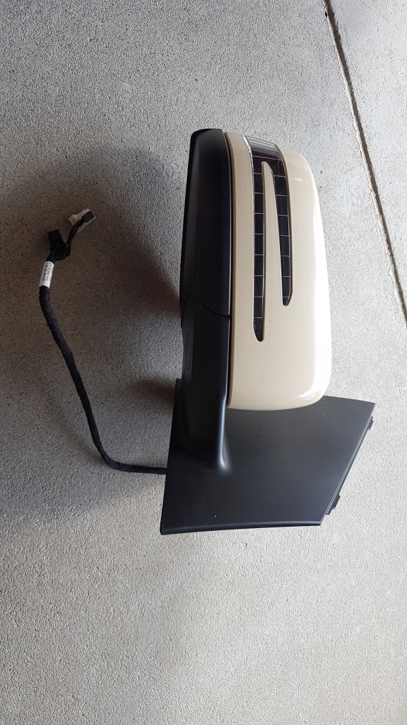 фото №1, Mercedes b-klasa w246 lift зеркало правое 14 pin матовый