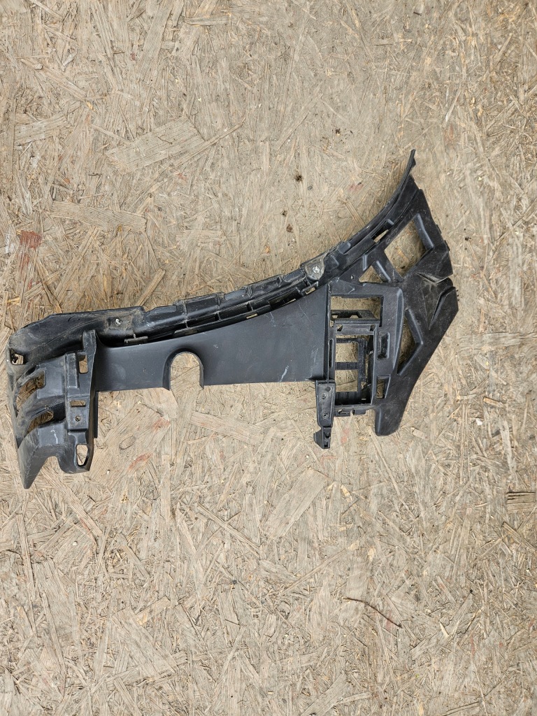 фото №1, Mercedes w167 gle направляющая правый перед бампера крепление