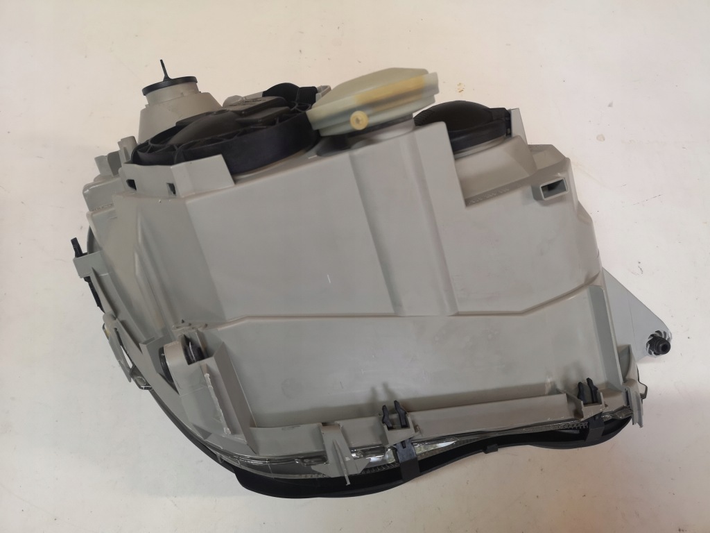 фото №5, Mercedes c-klasa w203 - лампа ліва nowa