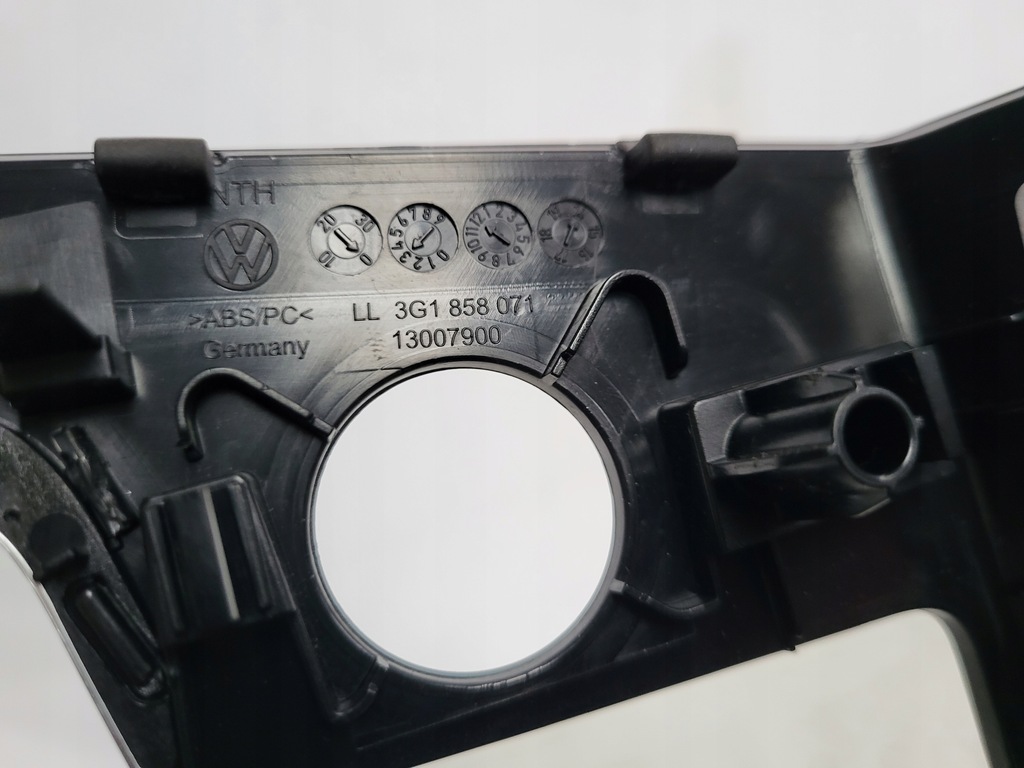 фото №8, Vw passat b8 рамка декоративная радио дисплея