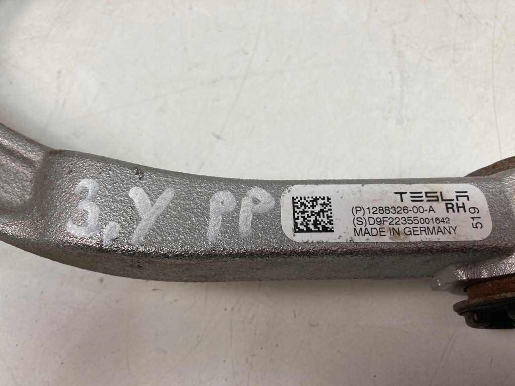 фото №11, Важіль правий передній верхній tesla model 3 y