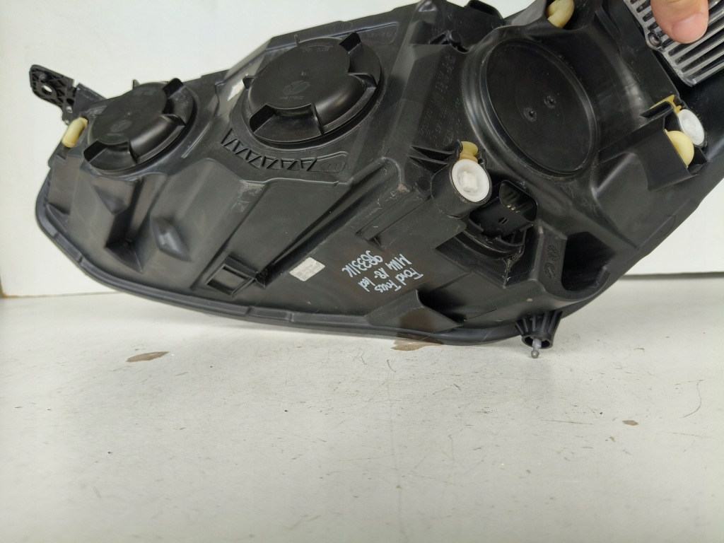 Фара правый  фара ford focus mk4 18- led с Разборки
