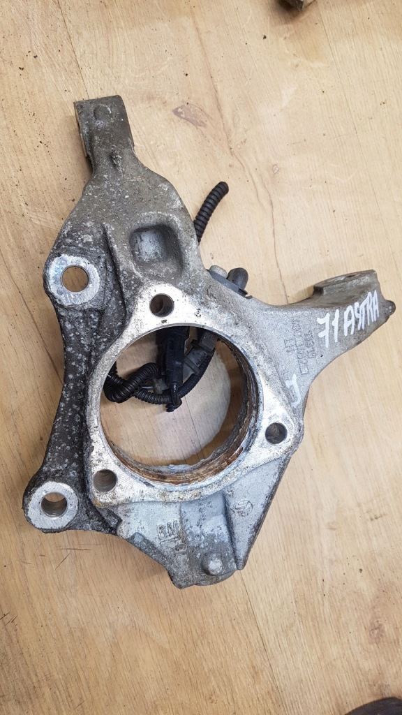 Купить Поворотный кулак перед передняя левая opel astra j lift