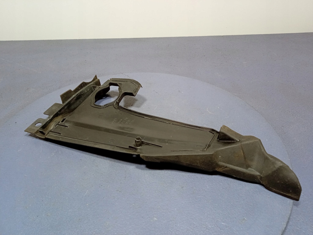 фото №6, Audi a7 c8 накладка захист жабо права 4k8821170