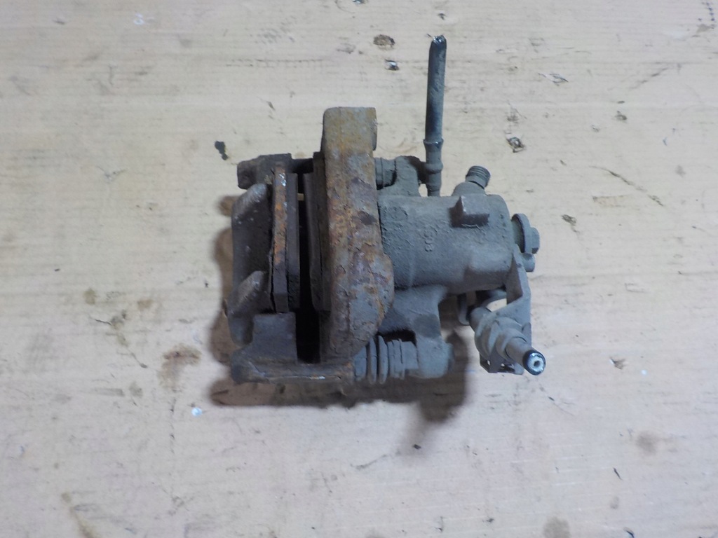 фото №4, Roomster суппорт правый задняя