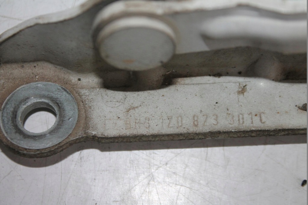 фото №5, Петля петли капот комплект skoda octavia ii lf9e