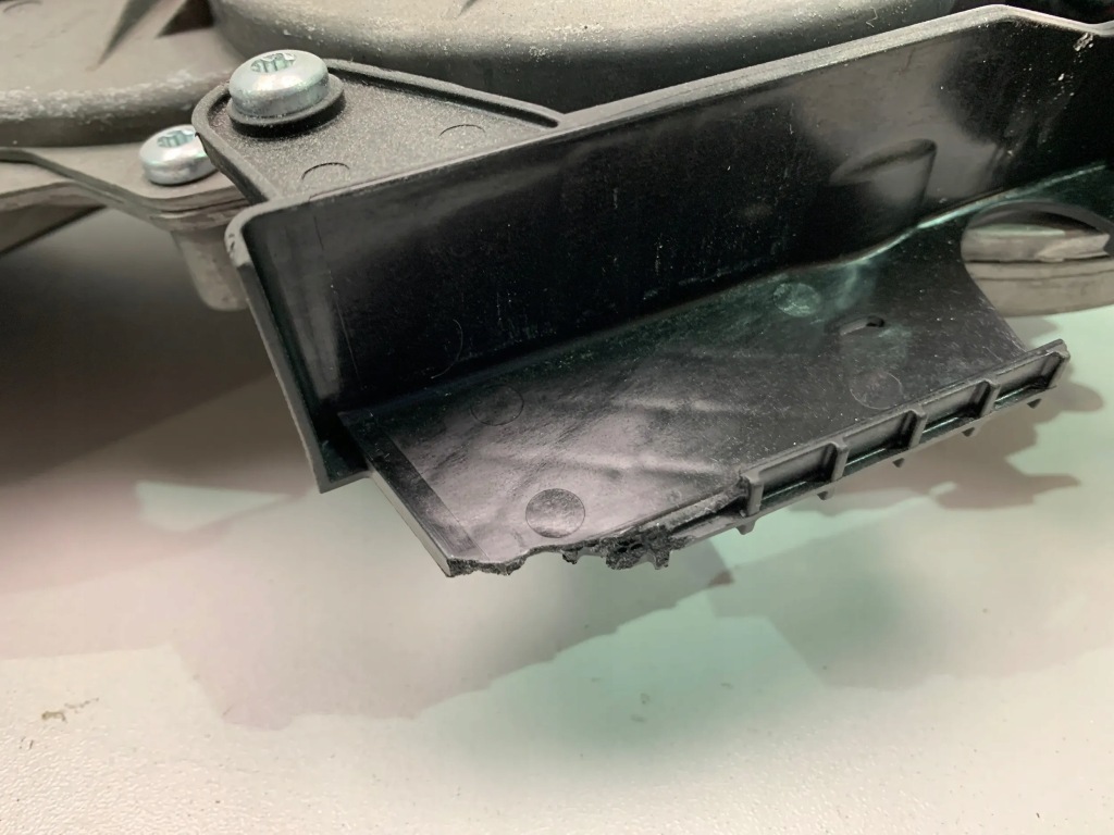 Mercedes glc w253 механизм моторчик крышки a0997602601 с Разборки