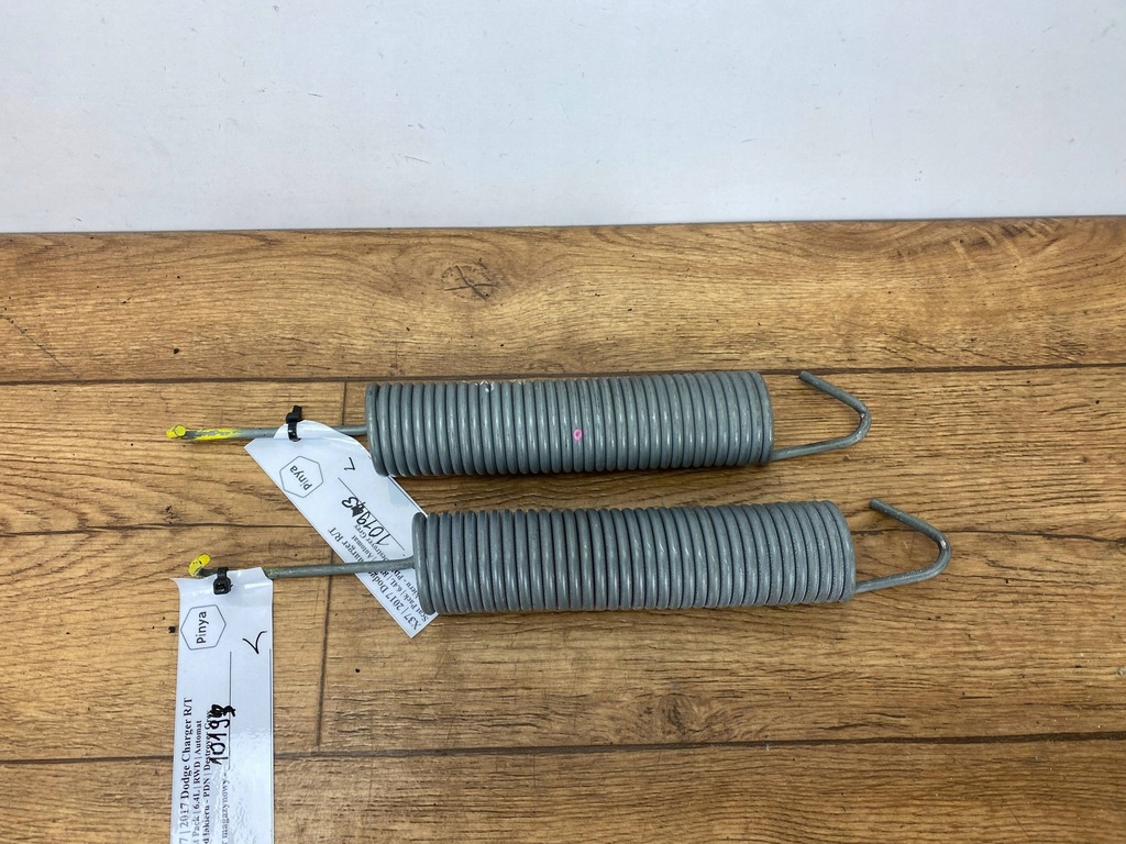 фото №1, Пружина кришки dodge charger 2015+