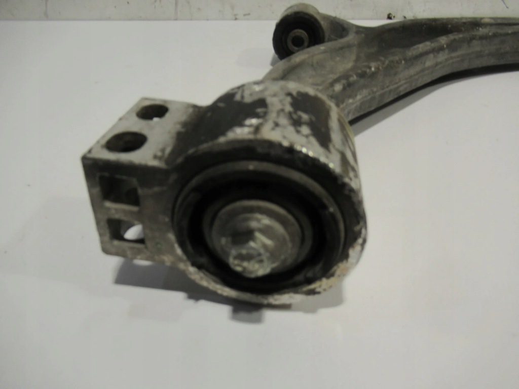 Рычаг перед правая  opel astra iv gtc в Украине