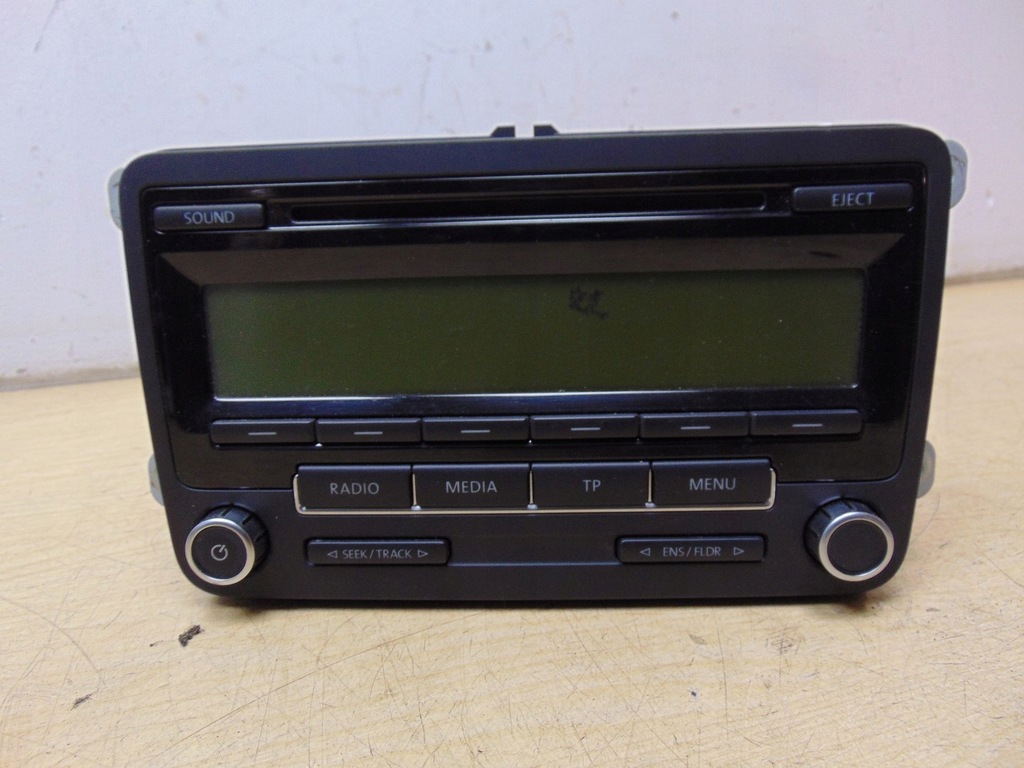 фото №1, Радио заводской vw golf vi plus 5m0035186ab