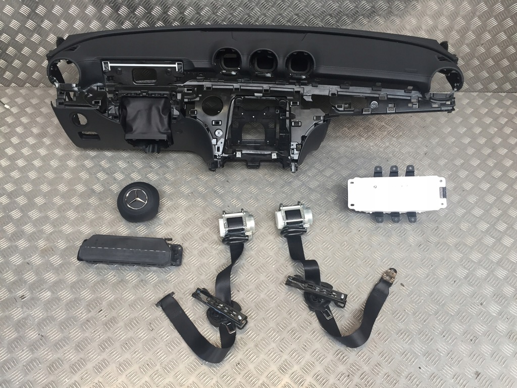 фото №16, Mercedes c klasa w206 amg панель приладів приладова подушки безпеки ремені консоль шкіра