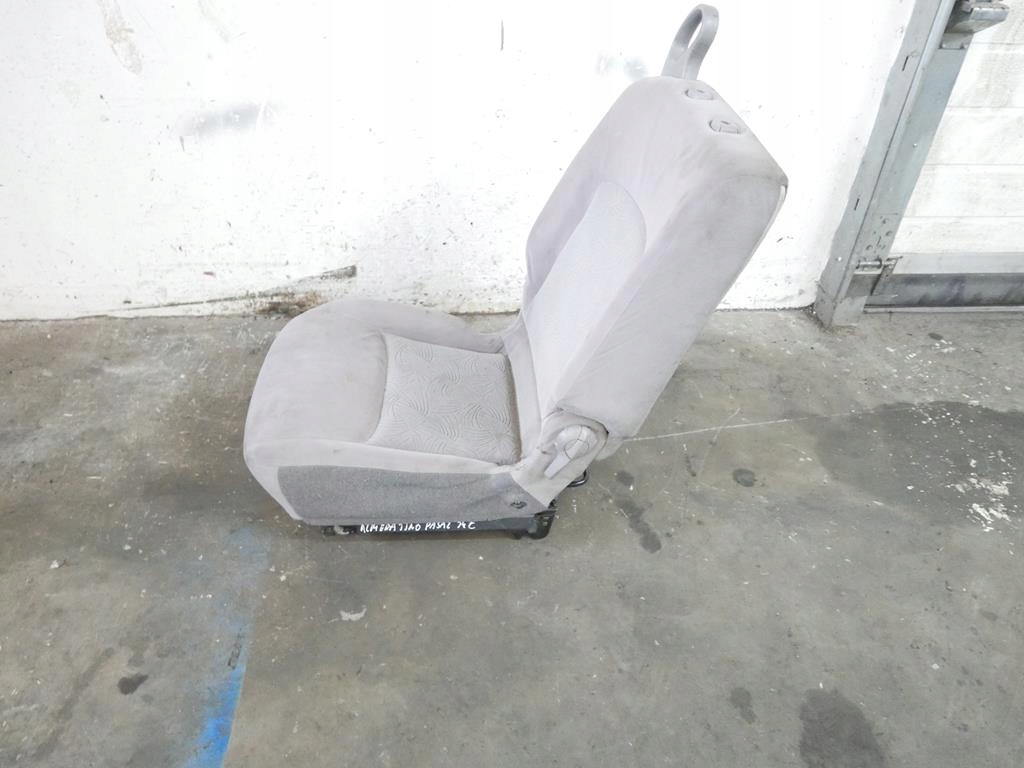 фото №7, Сиденье правый задняя задний nissan almera tino 00-03