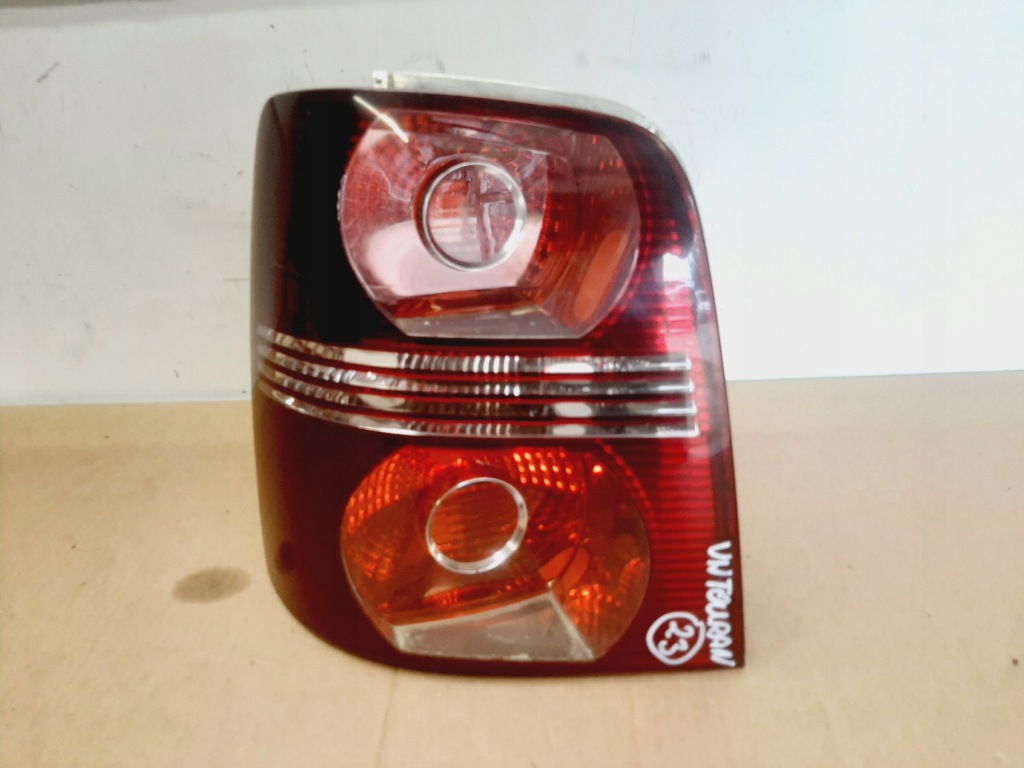 Купити Лампа ліва задня задня vw touran i lift lata 2006-2010