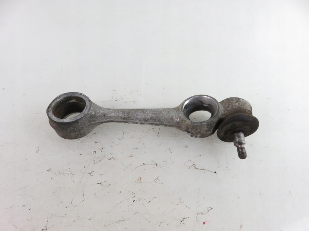 Купить Рычаг правый перед mercedes w123