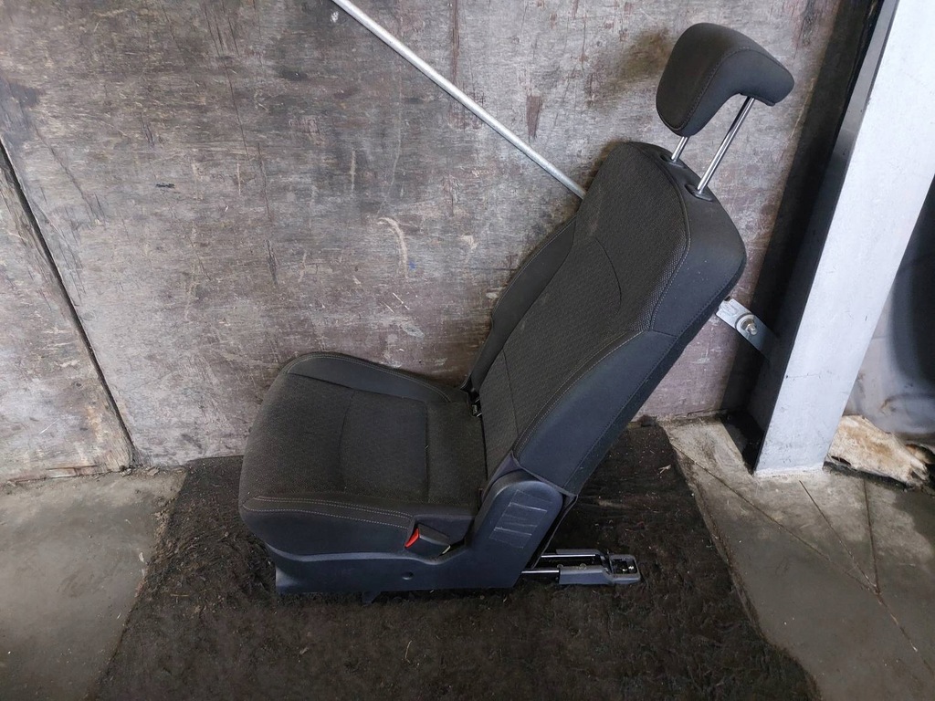 фото №14, Сиденья комплект левый перед + задняя kia carens iv lift