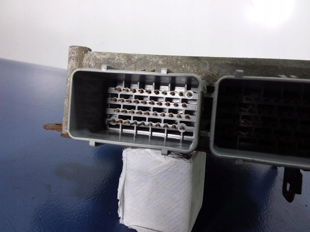 фото №7, Voyager iv 3.3 v6 блок керування двигуна 04748409aj