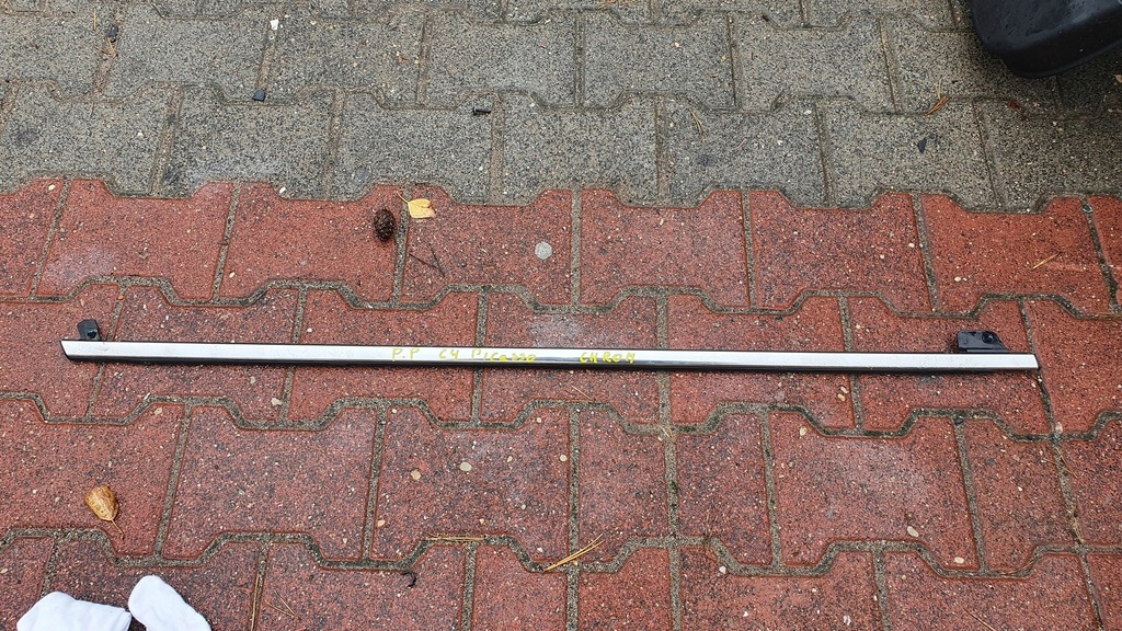 фото №1, Молдинг уплотнитель правый перед citroen c4 picasso