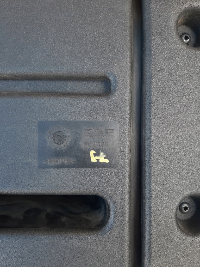 фото №9, Daf xf 106 euro 6 воздухозаборник komin впуск воздуха решётка 1862026